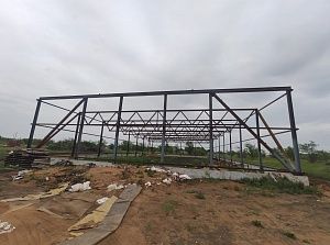 Образец построенного здания из металлоконструкции